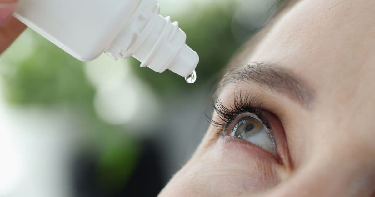 Gotas para los ojos cansados